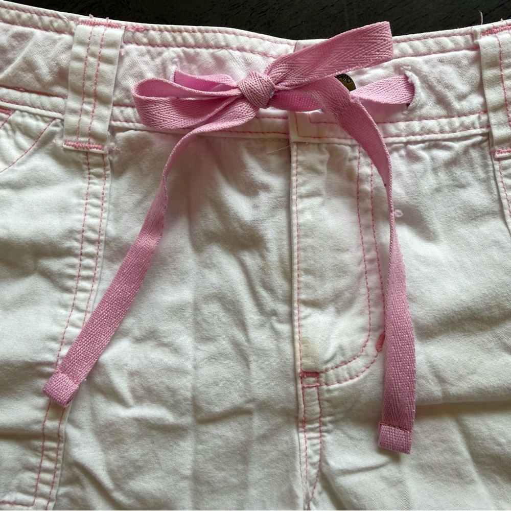 VTG Mossimo Y2K White Utility Cargo Shorts Pink Contrast Stitching Sz‎ M - Picture 2 of 9
